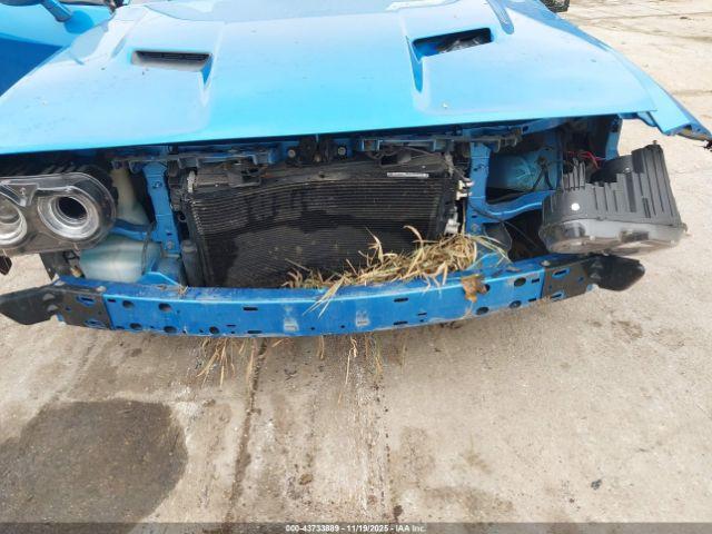 Dodge Challenger Image 2