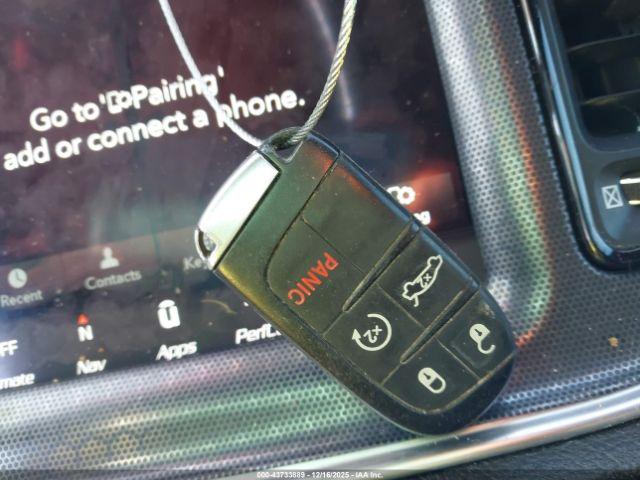 Dodge Challenger Image 13