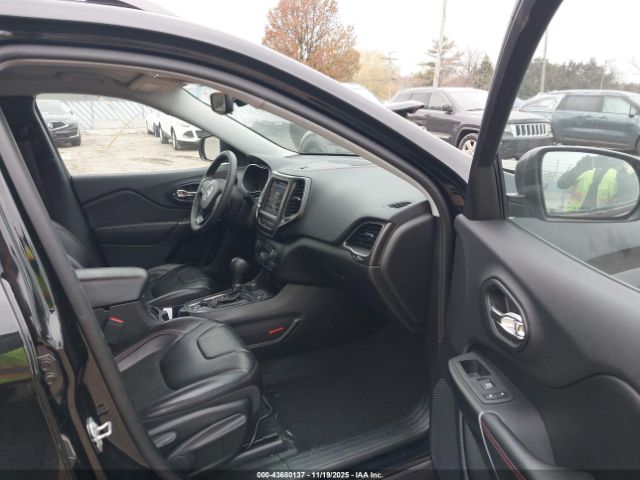 Jeep Cherokee Trailhawk 4x4 Image 6