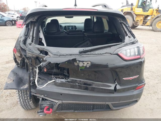 Jeep Cherokee Trailhawk 4x4 Image 3