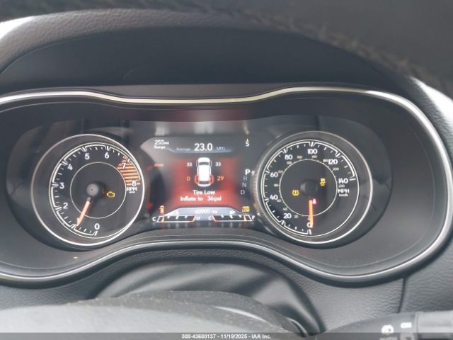 Jeep Cherokee Trailhawk 4x4 Image 15