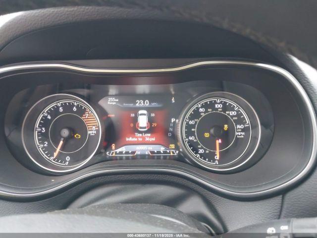 Jeep Cherokee Trailhawk 4x4 Image 15