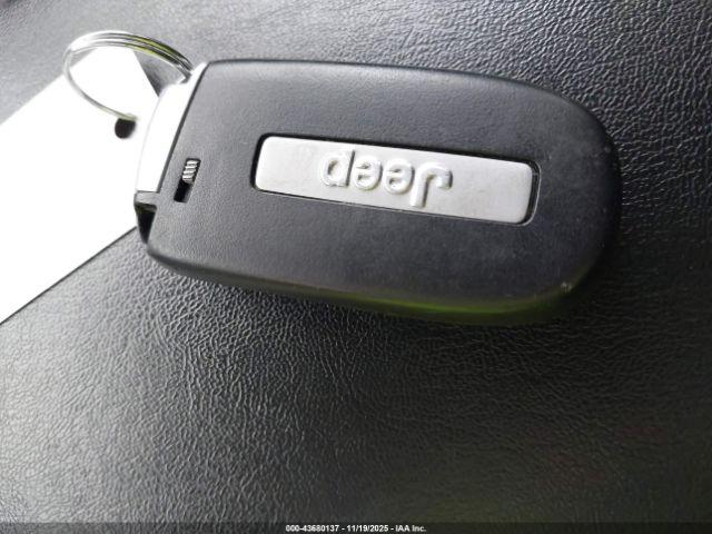 Jeep Cherokee Trailhawk 4x4 Image 4