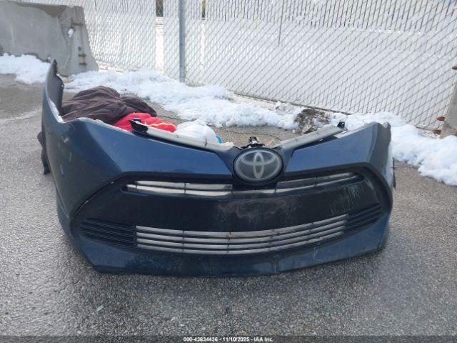 Toyota Corolla Le Image 9