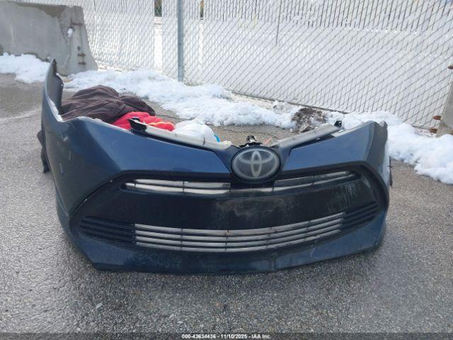 Toyota Corolla Le Image 9