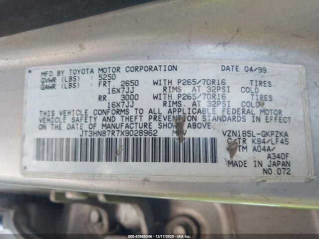 Toyota 4Runner Limited V6 Image 8