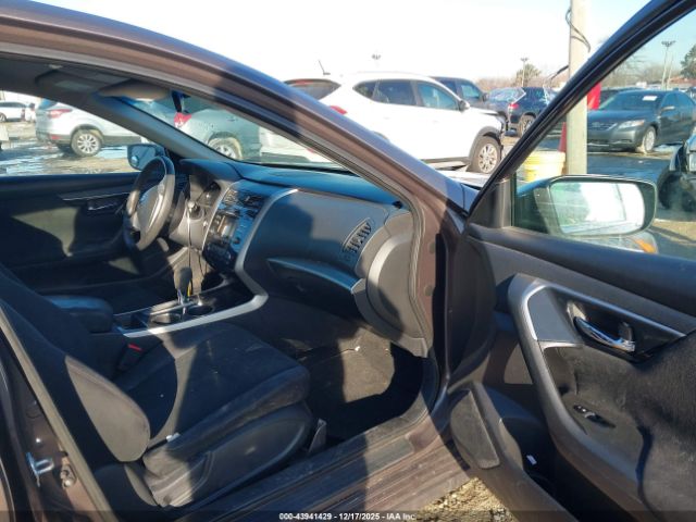 Nissan Altima 2.5 S Image 6