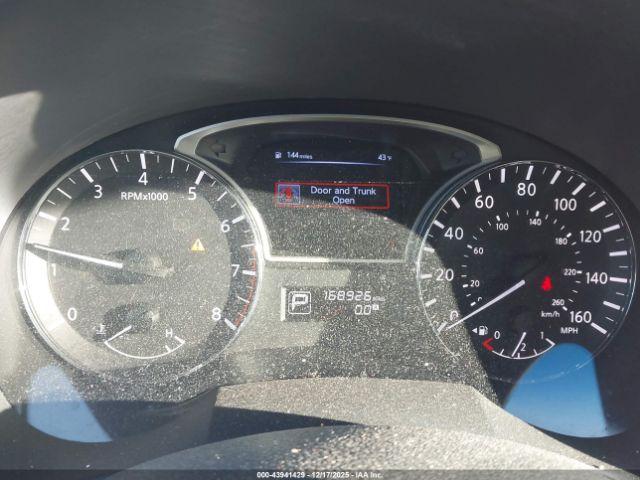 Nissan Altima 2.5 S Image 10