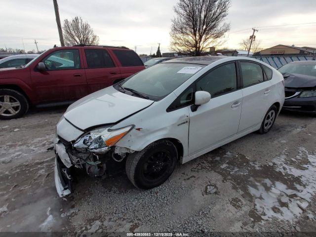 Toyota Prius Four Image 5