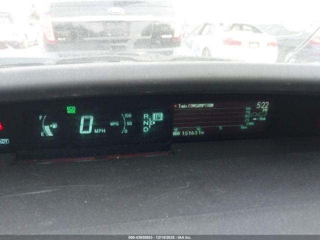 Toyota Prius Four Image 10