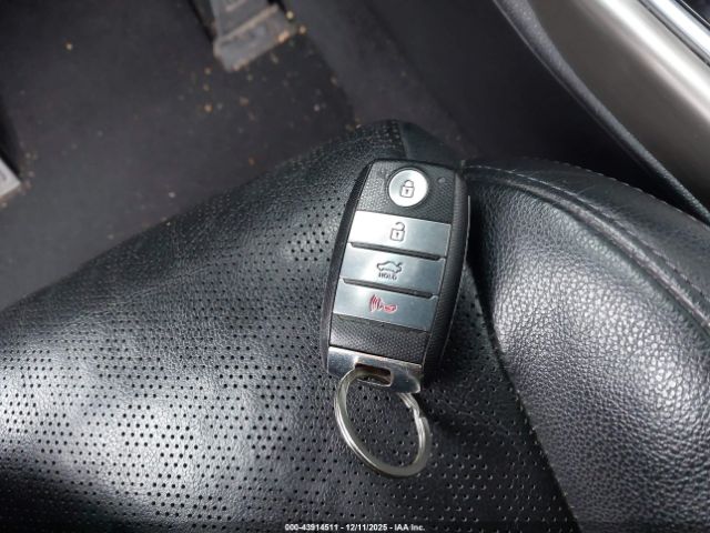 Kia Optima Ex Image 12