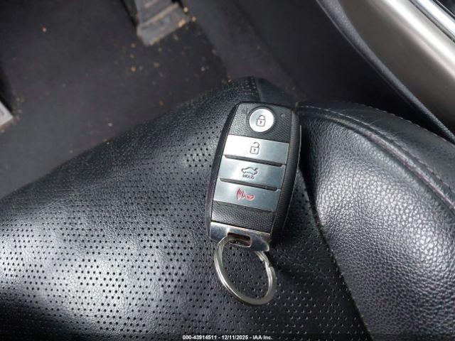 Kia Optima Ex Image 12