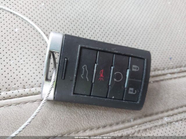 Cadillac SRX Luxury Collection Image 16