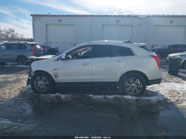 Cadillac SRX Luxury Collection Image 2