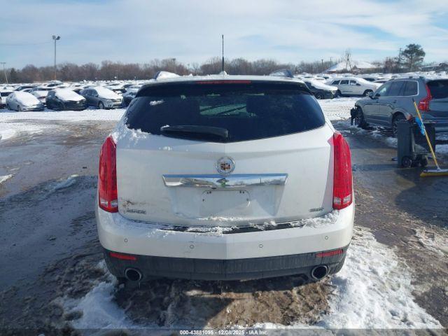 Cadillac SRX Luxury Collection Image 3