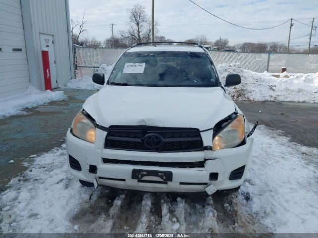 Toyota RAV4 Image 12