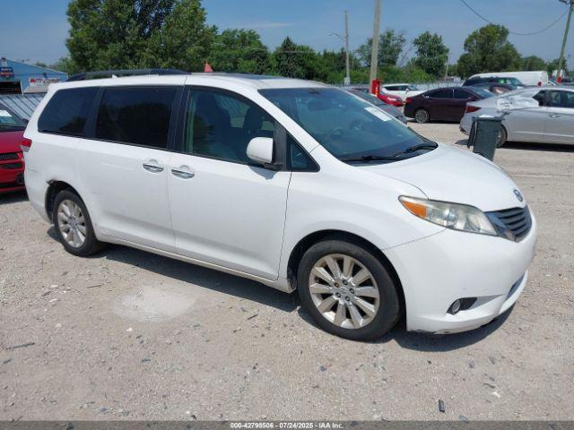  Salvage Toyota Sienna